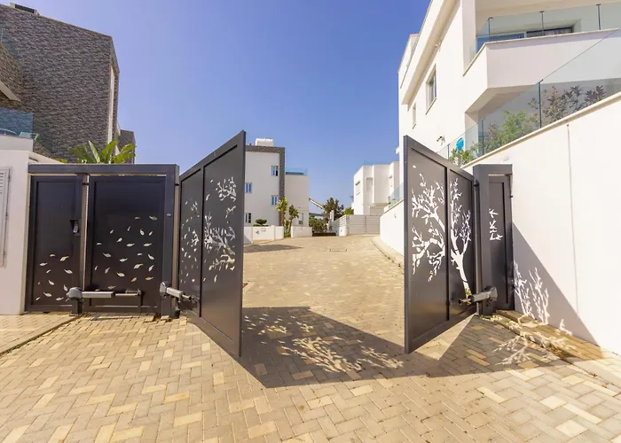 Fig Tree Bay Residences 3